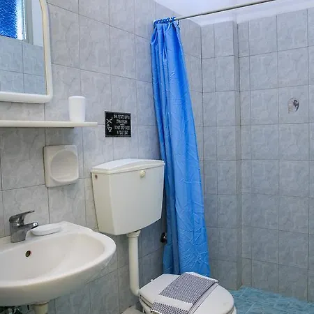Apartment Ampeli *
