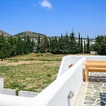 Ampeli Apartman Párosz